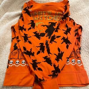 Halloween shirt “what’s up witches”